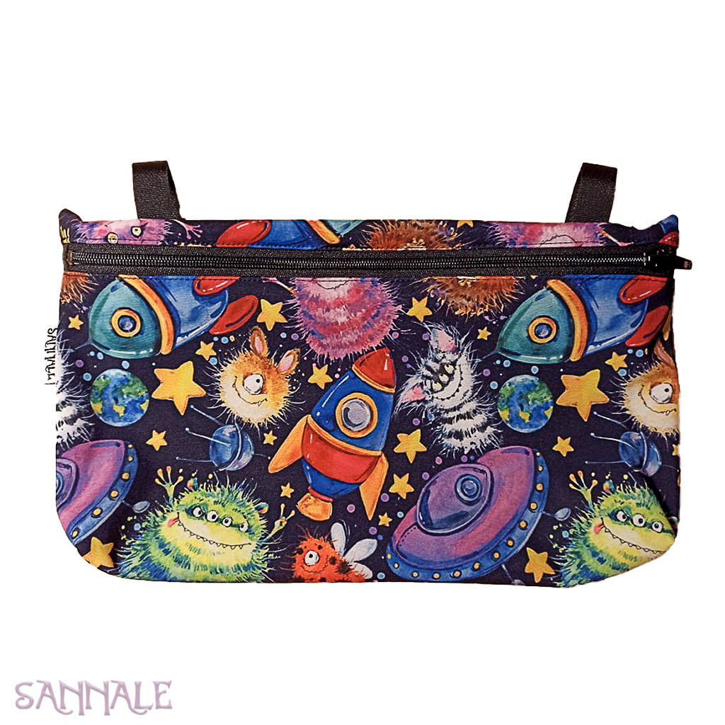 Bag with raincoat embroidered