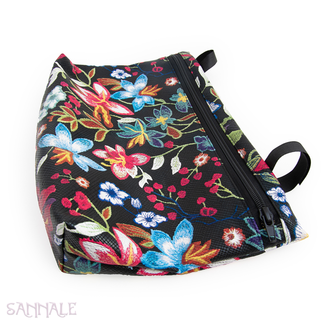 Bag with raincoat flowery Bag with raincoat flowery