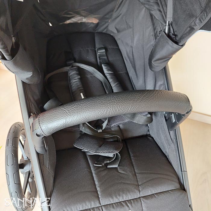 Sannale turvakaare kate loodud kasutamiseks koos Thule Urban Glide 3 käruga