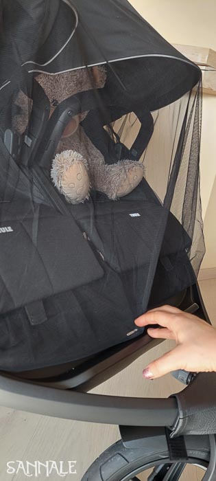 Sannale putukavõrk loodud kasutamiseks koos Thule Urban Glide 3 Double käruga